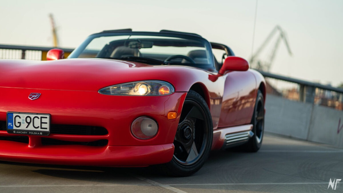 Dodge Viper lampa przód