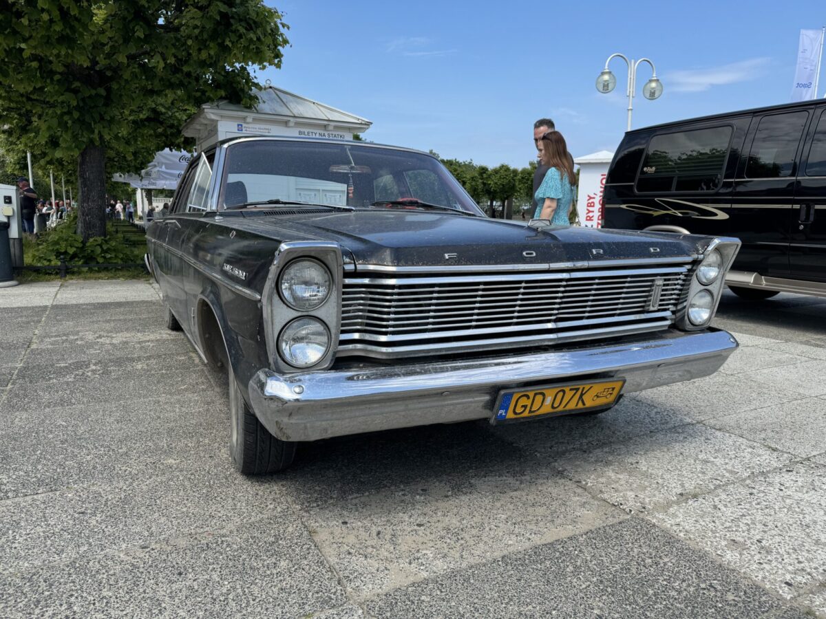 Ford Galaxie 500