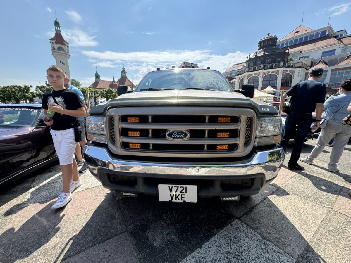 Ford F-350