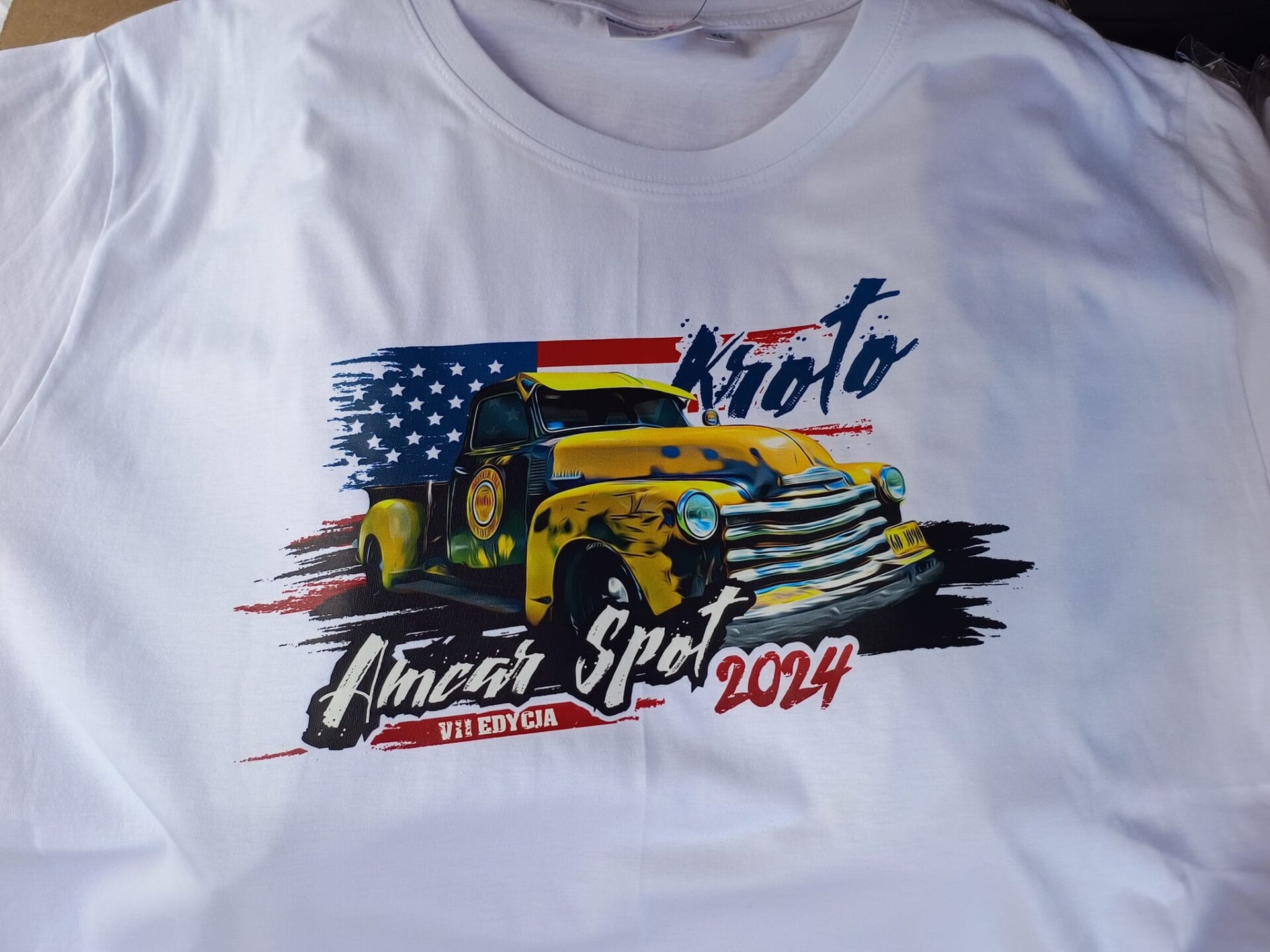 Miesiąc do Kroto Amcar Spot