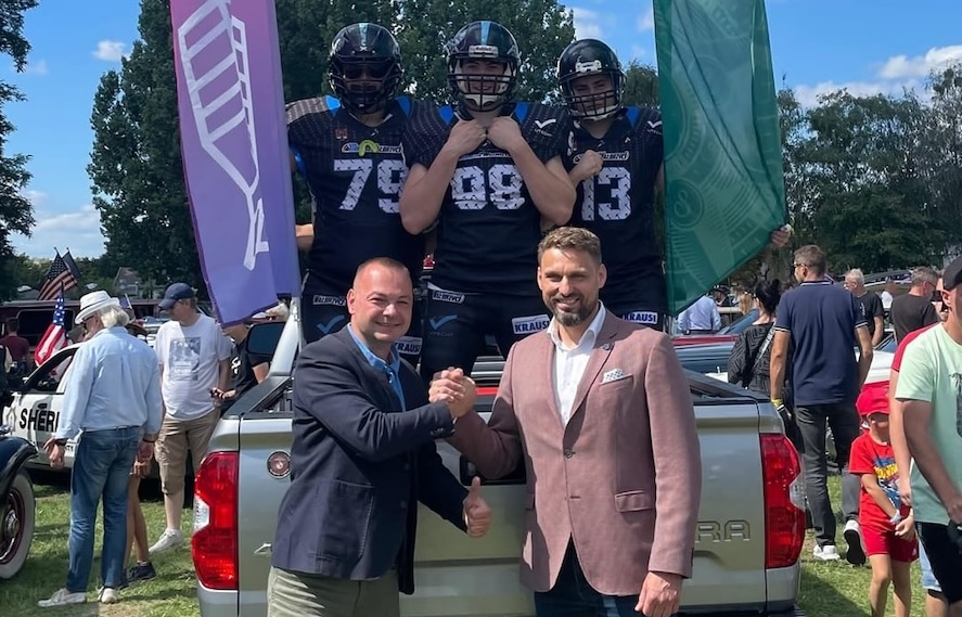 Auta Amerykańskie + Futbol Amerykański. W końcu!